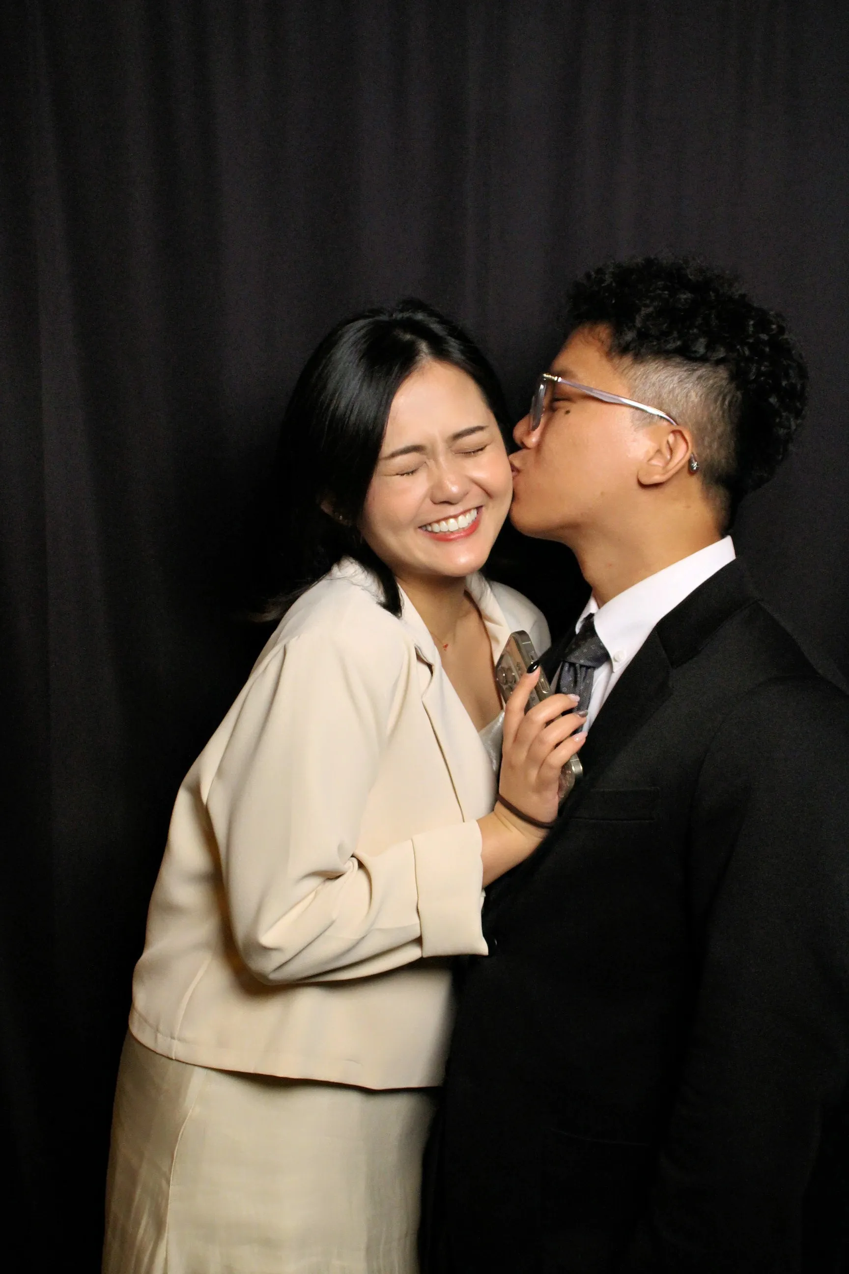 Mark & Cindy 婚禮 無邊框拍貼作品 — The Self-Portrait Project Taipei 台北拍貼
