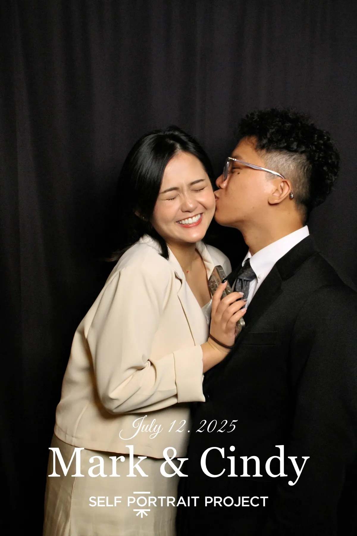 Mark & Cindy 婚禮 有邊框拍貼作品 — The Self-Portrait Project Taipei 台北拍貼