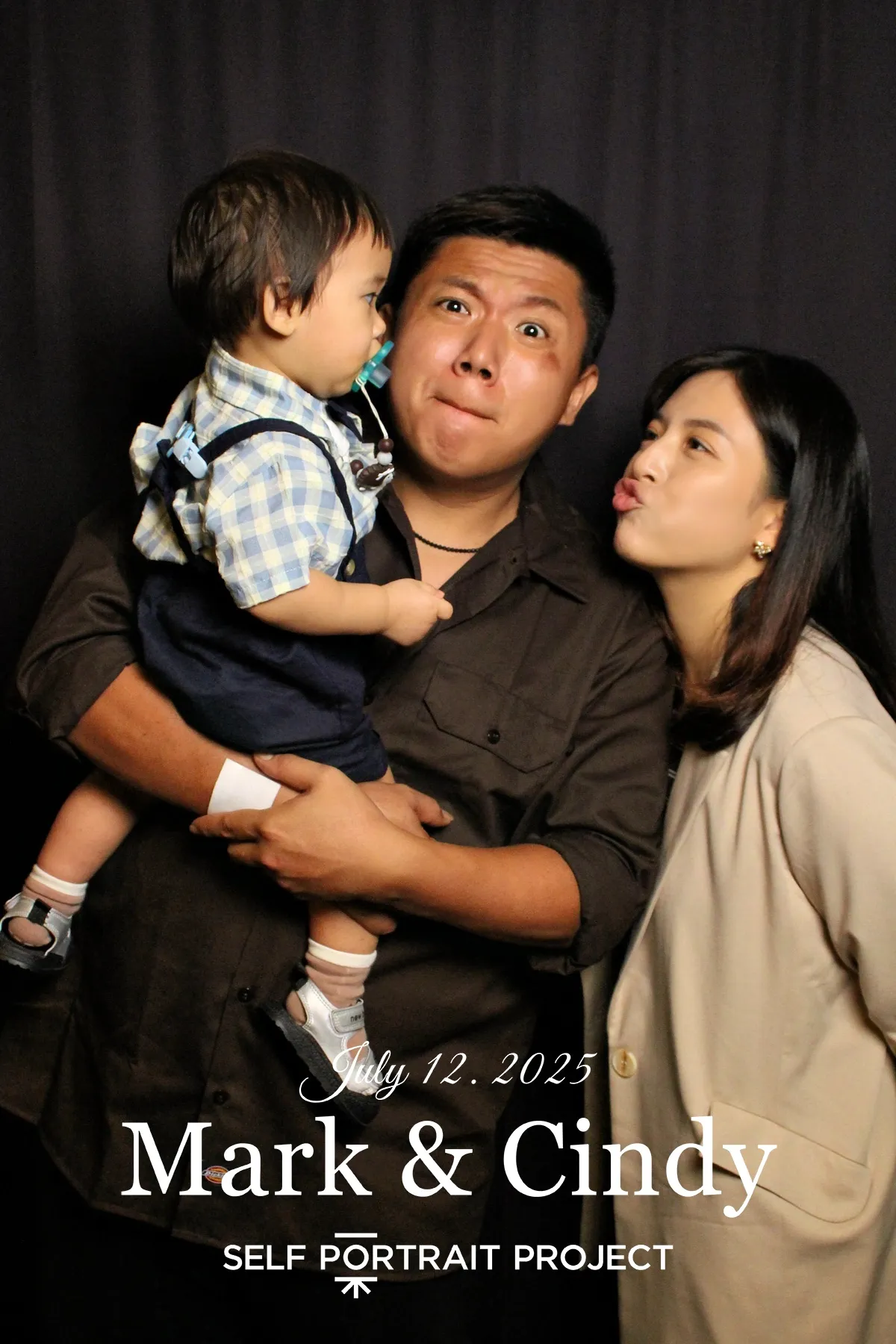 Mark & Cindy 婚禮 有邊框拍貼作品 — The Self-Portrait Project Taipei 台北拍貼