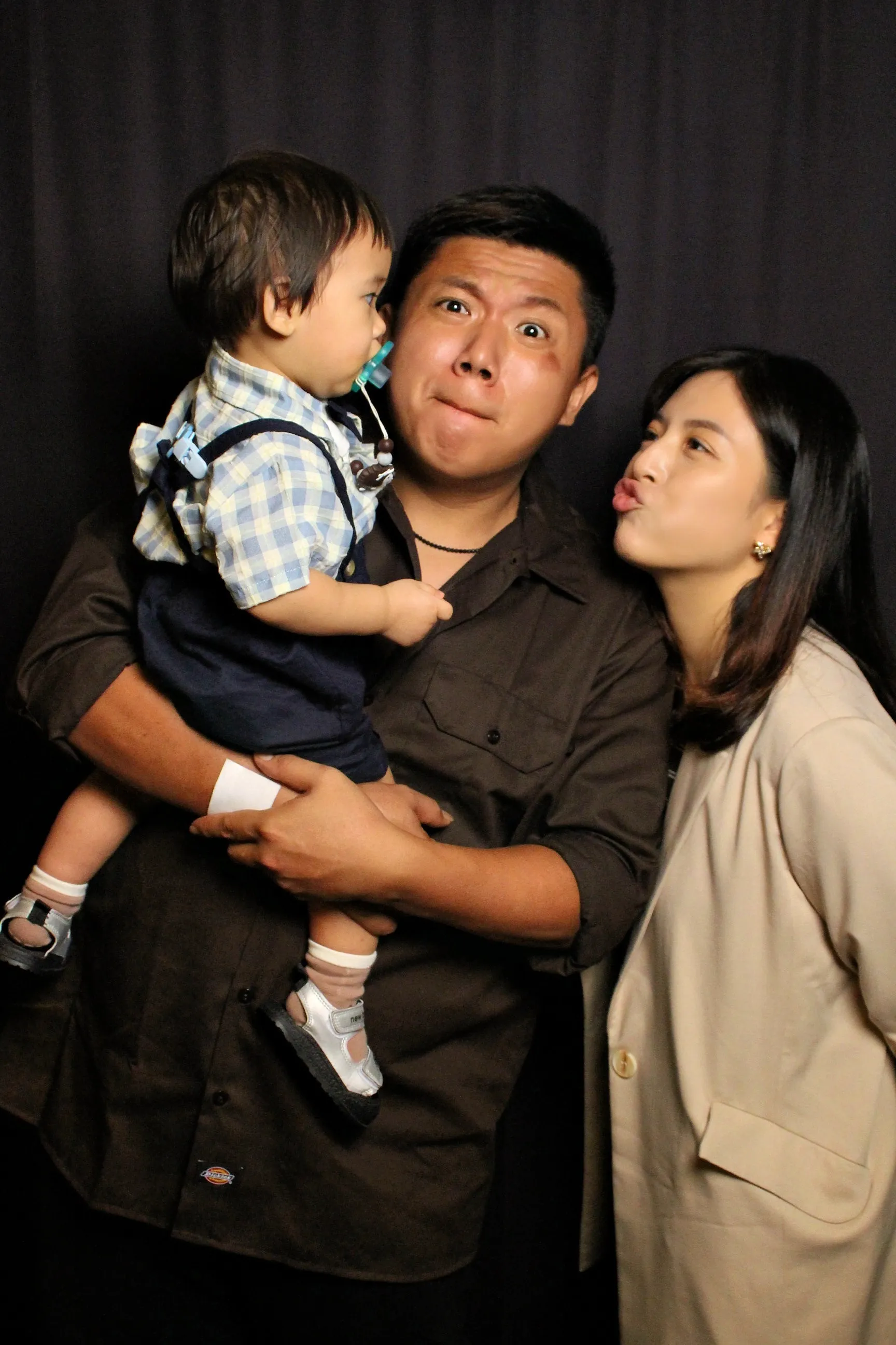 Mark & Cindy 婚禮 無邊框拍貼作品 — The Self-Portrait Project Taipei 台北拍貼