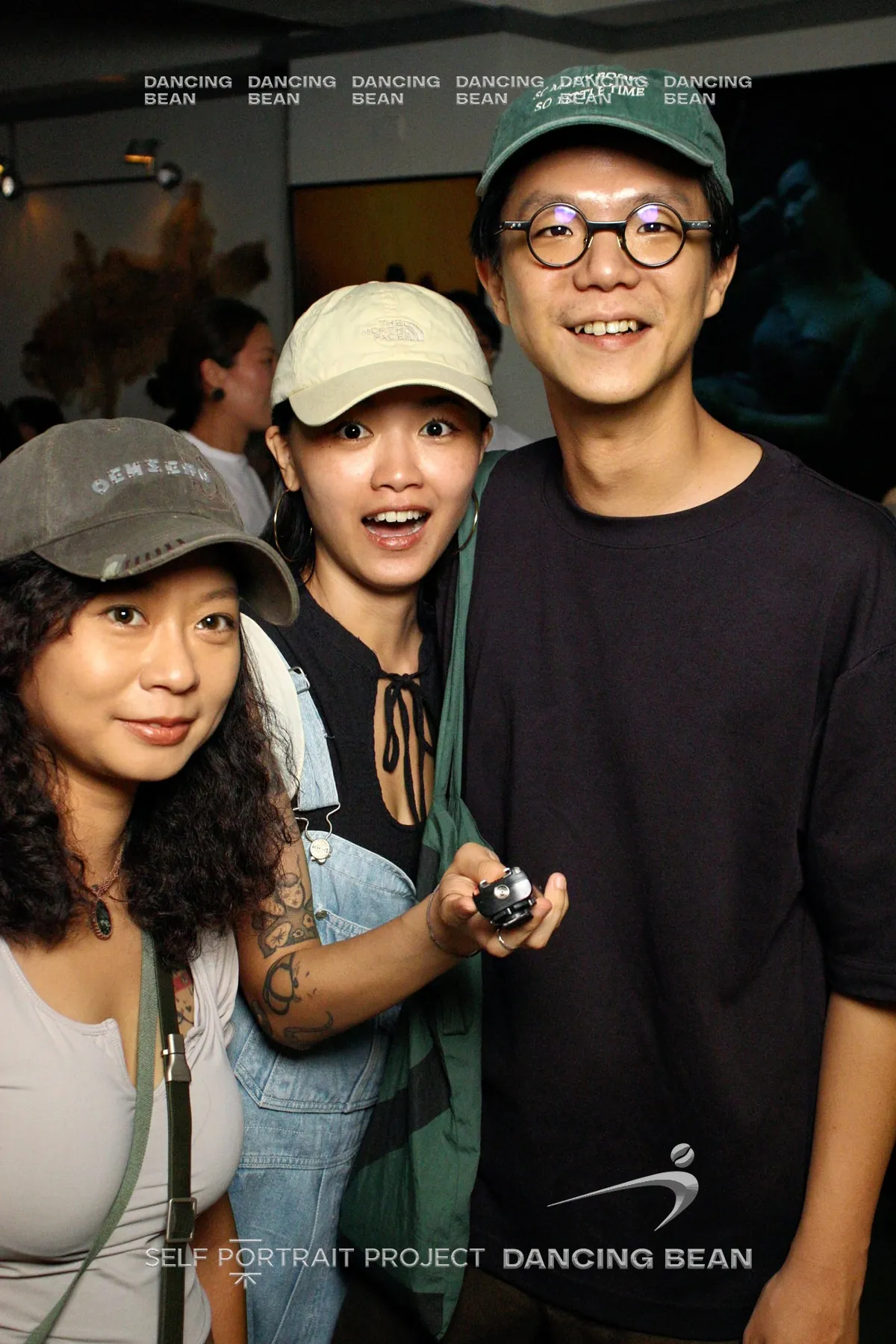 Dancing Bean 開幕派對 有邊框拍貼作品 — The Self-Portrait Project Taipei 台北拍貼