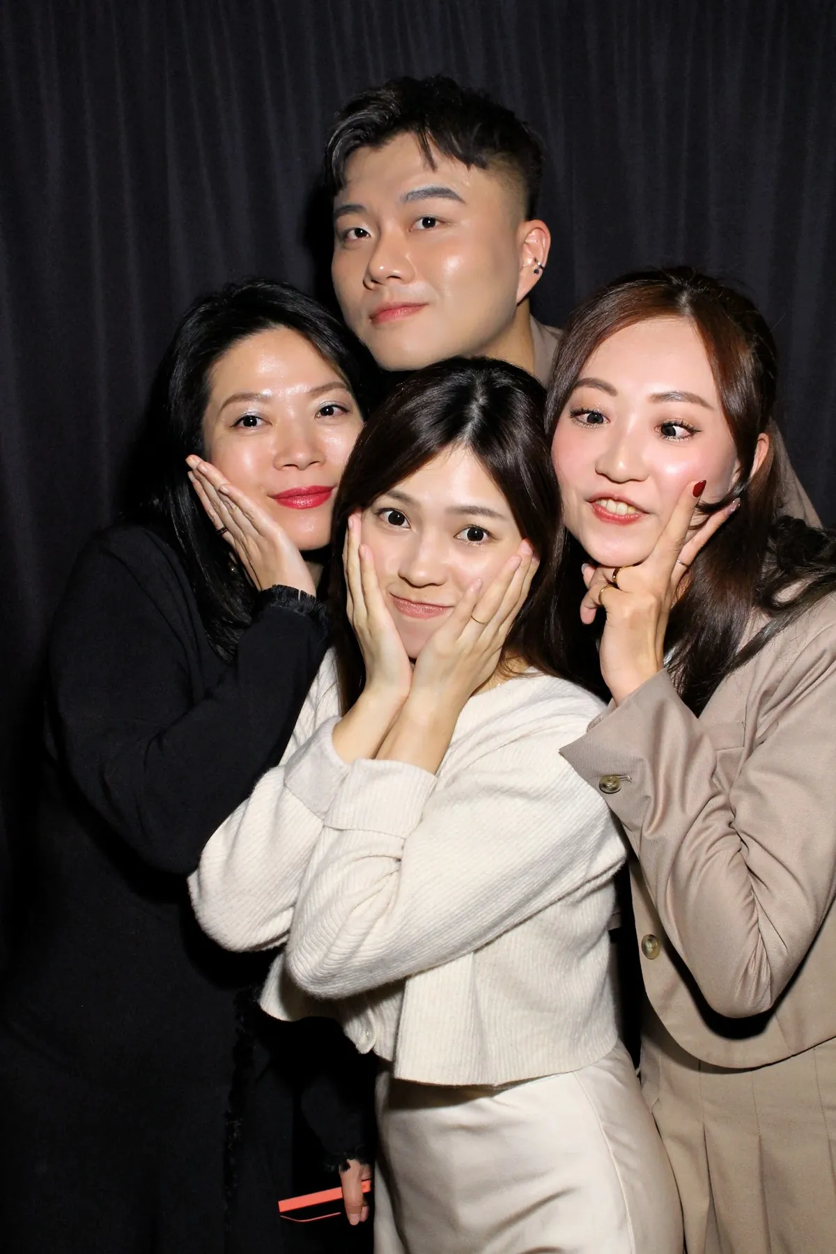 Ruby & Roy 婚禮 無邊框拍貼作品 — The Self-Portrait Project Taipei 台北拍貼