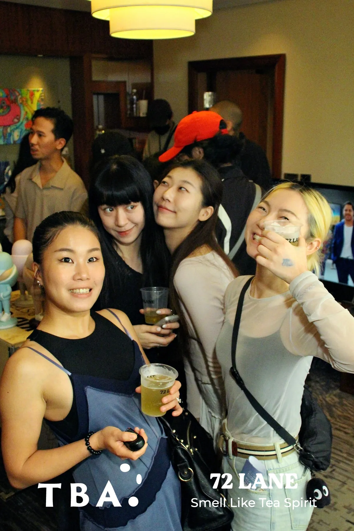 TBA x 72LANE @ WHATZ 有邊框拍貼作品 — The Self-Portrait Project Taipei 台北拍貼
