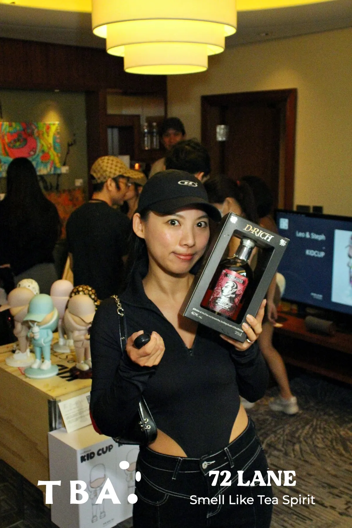 TBA x 72LANE @ WHATZ 有邊框拍貼作品 — The Self-Portrait Project Taipei 台北拍貼