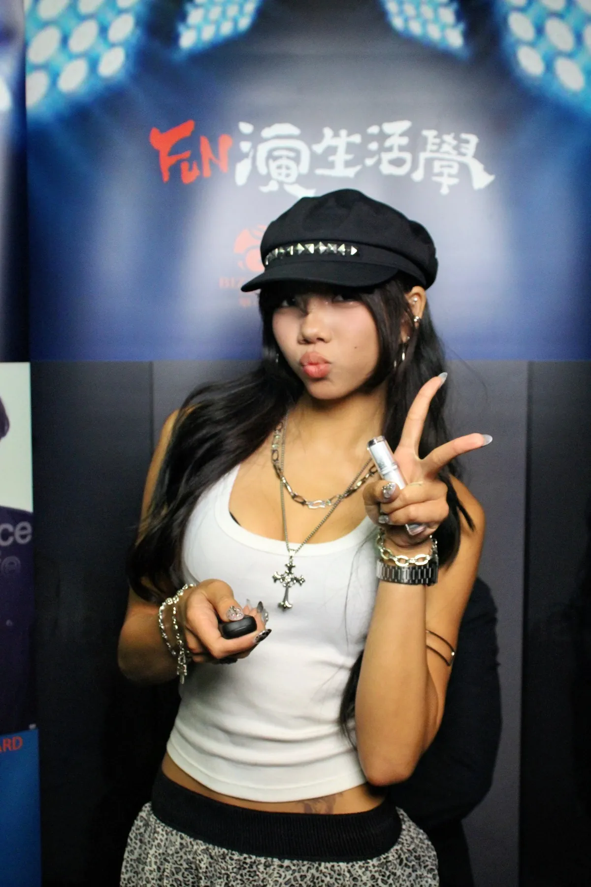 自拍肖像計畫人像攝影作品 12 — Self-Portrait Project Taipei 台北拍貼