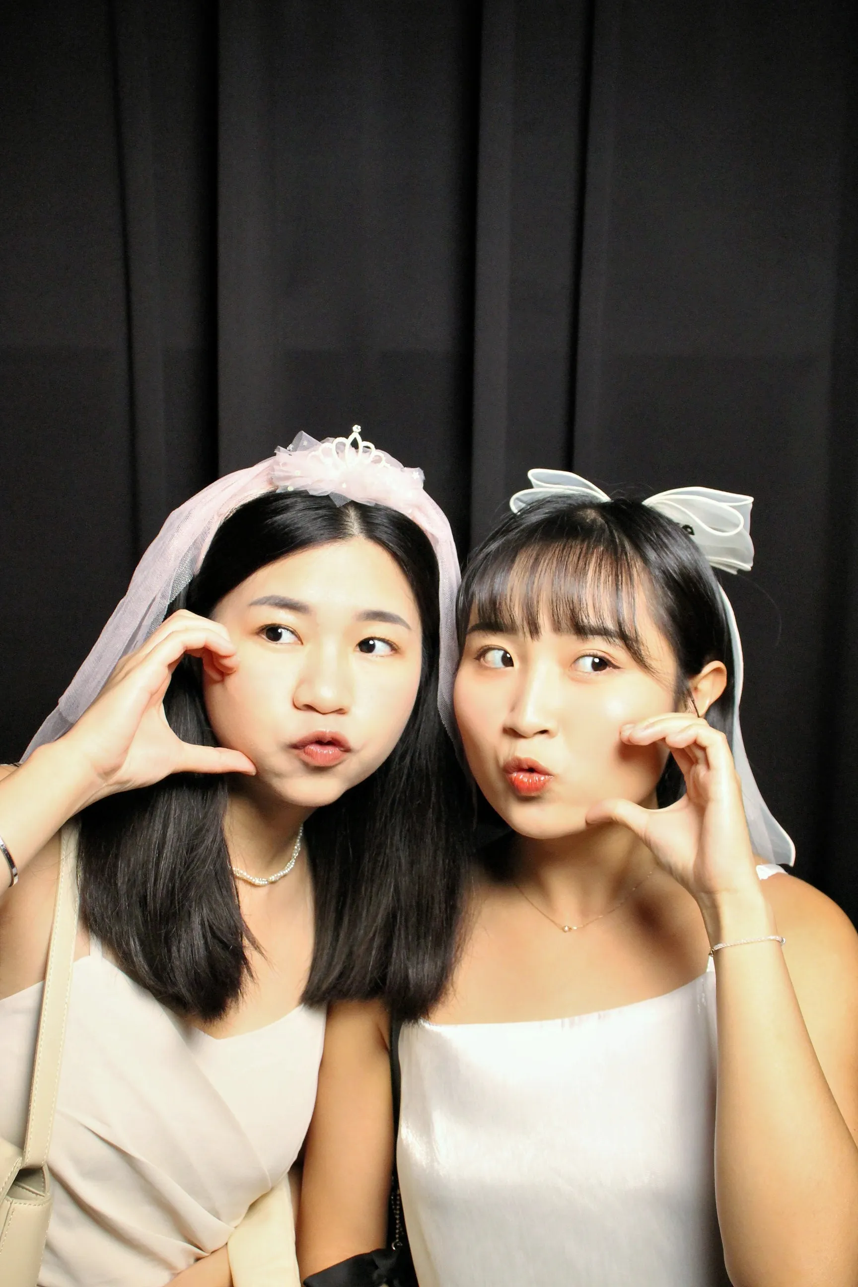Golden English Party 無邊框拍貼作品 — The Self-Portrait Project Taipei 台北拍貼