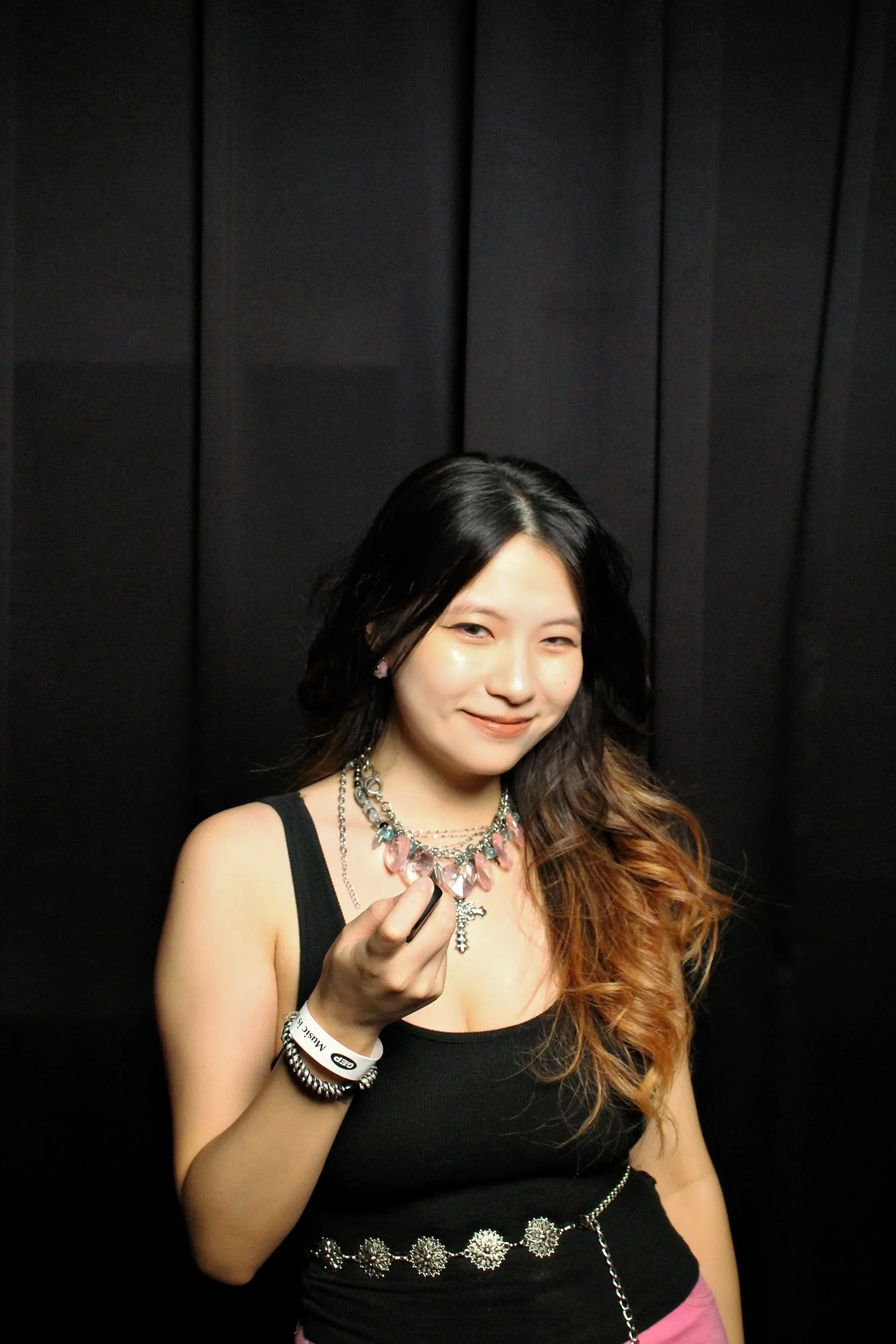 Golden English Party 無邊框拍貼作品 — The Self-Portrait Project Taipei 台北拍貼